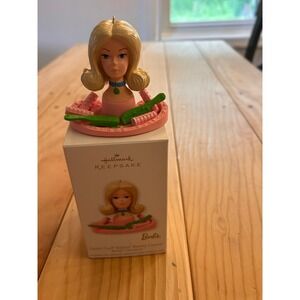Hallmark Keepsake 2012 Quick Curl Barbie Beauty Center Ornament